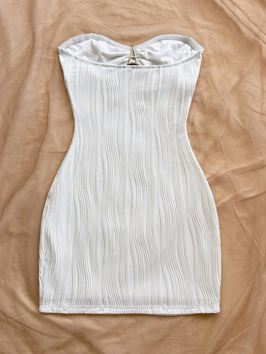 Strapless afslankende korte jurk, sexy, puur en sensueel, heupomhulsel, damesmode, feestkleding