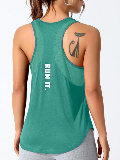 Sneldrogend sportvest met gestikte letters voor dames, ademende yogasportkleding van net, tennisuniformfietspak, dagelijks gebruik