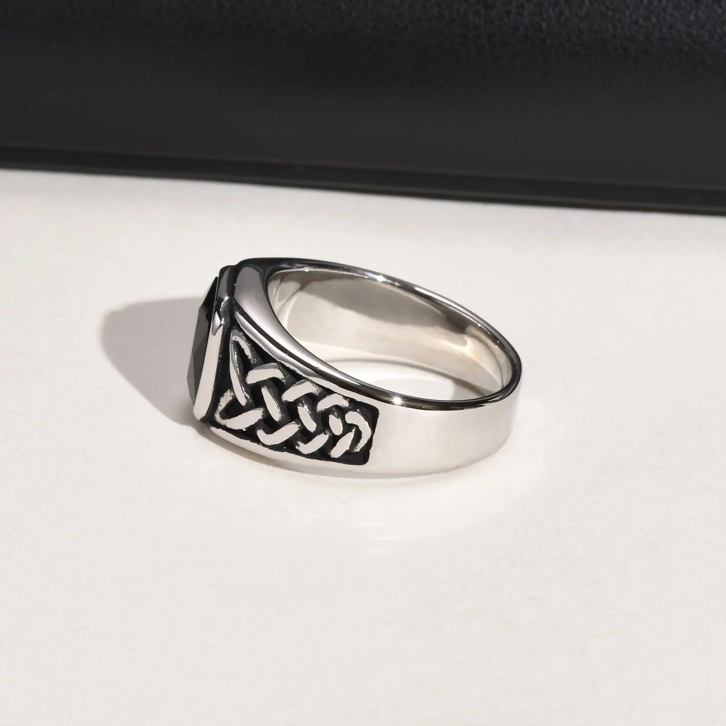 Punk Vintage Ethnic Rings for Men, Retro Viking Knot Rune Finger Band, Black Geometric Square Stone Signet Ring Jewelry